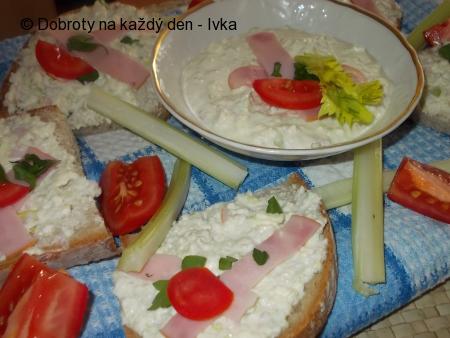  Malá rychlovka - pomazánka z Nivy, zauzené šunky a řapíkatého celeru