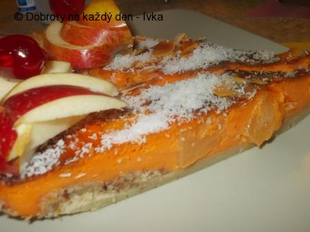 Křehký moučník s tvarohovou nádivkou a meruňkovo-mrkvovou marmeládou