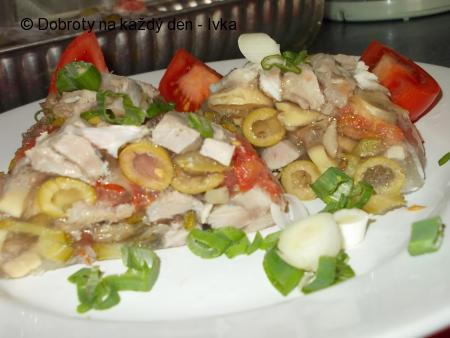Domácí aspik  -  huspenina / z vepřového masa a pikantní zeleniny