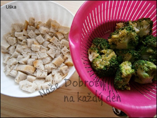 Brokolicovo-chlebové placičky,bez mouky a vajec