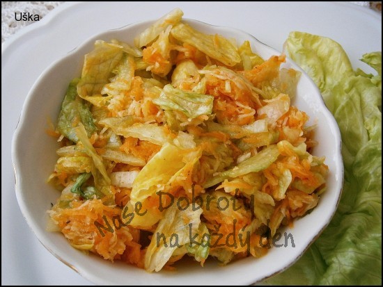 Osvěžující zeleninový salát s balsamikovým krémem
