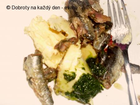 Pomazánka ze sardinek s chilli  a medvědím česnekem