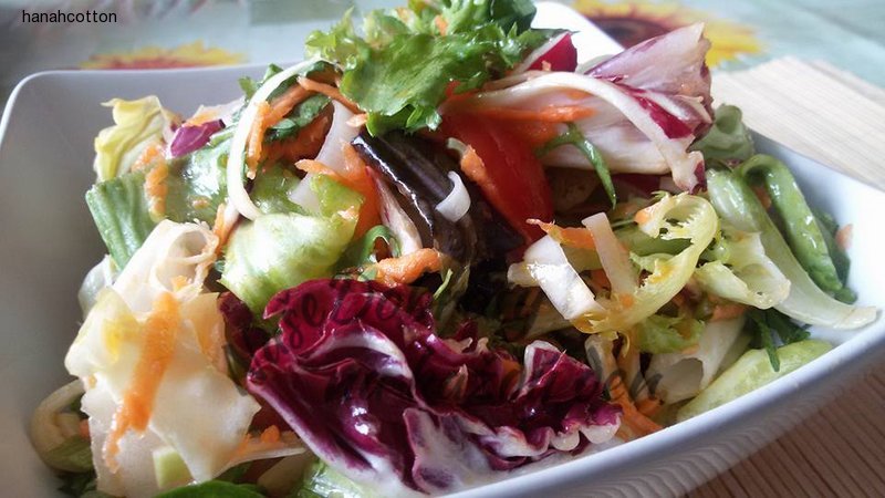 Pikantní zeleninový salát